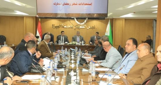محافظ الجيزة: 30 معرضا لتسهيل حصول المواطنين على احتياجاتهم طوال رمضان