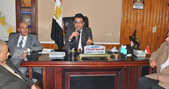 وكيل صحة سوهاج يلتقى دفعة تكليف العلاج الطبيعى ويحثهم على خدمة المرضى
