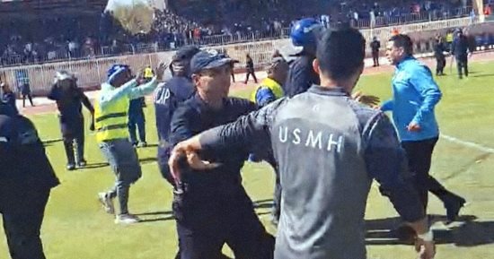 الاتحاد الجزائرى يحقق رسميًا فى أحداث شغب ملعب بورقلة
