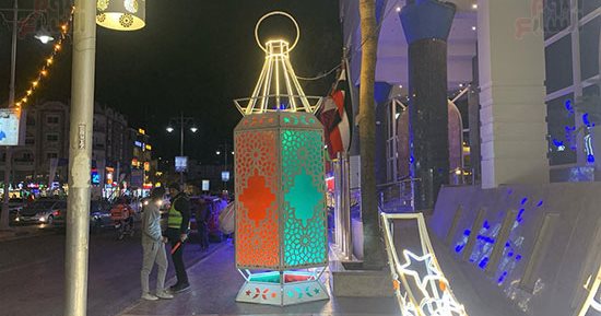 أكبر فانوس وهلال متحرك.. أجواء رمضان فى البحر الأحمر