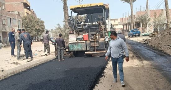 رصف وتطوير طريق مصر أسيوط نطاق قرى المرازيق والشوبك بالبدرشين.. صور