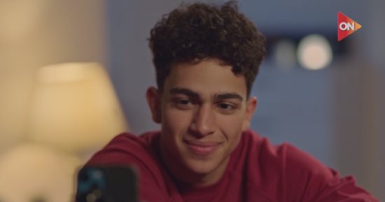 مسلسل كامل العدد 3 حلقة 2.. حمزة دياب يتصل "فيديو" للاطمئنان على إخوته