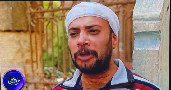 حاتم صلاح "تربي" في الحلقة الثانية من مسلسل إخواتي