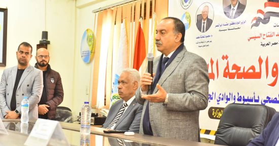محافظ أسيوط يشهد فعاليات ملتقى السلامة والصحة المهنية بشركة المياه