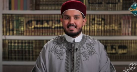 الشيخ أحمد الطلحي يشرح معنى "الكمال المطلق والجمال المحقق" في صلاة الإمام أحمد بن إدريس على النبي