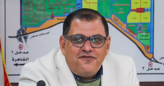 استمرار أعمال رفع الكفاءة والصيانة الدورية للطرق بمدينة الشروق وحملات رفع الاشغالات