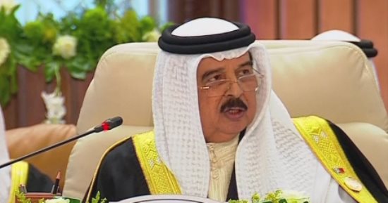 السفر الدبلوماسي دون تأشيرات.. البحرين وأوزبكستان يبحثان وقف النزاعات بالمنطقة