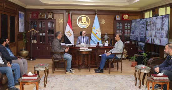 محافظ كفر الشيخ يناقش أعمال المرحلة الثالثة من مشروع تطوير بحيرة البرلس