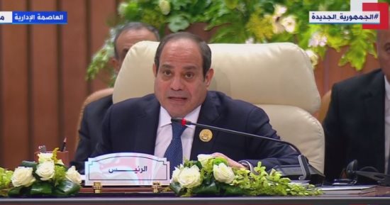 الرئيس السيسي يعلن اعتماد القمة العربية لخطة مصر لإعادة إعمار وتنمية غزة