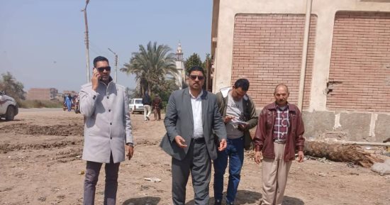 إغلاق المقلب الوسيط بطريق المنشاة سوهاج تهميدا لإنشاء حديقة عامة