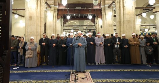 الجامع الأزهر يقيم التراويح بحضور آلاف المصلين فى الليلة السادسة من رمضان