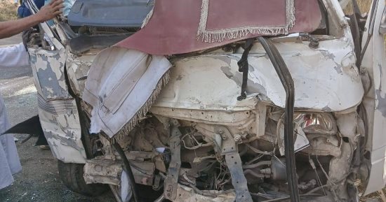 أسماء 22 مصابا فى حادث تصادم سيارتين على الطريق الزراعى بأسوان