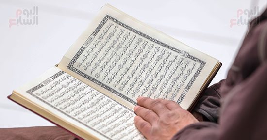 روحانيات الشهر الفضيل.. قراءة القرآن الكريم بالمساجد
