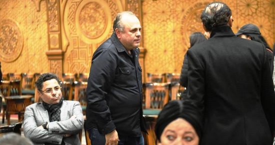 عمرو الفقى وخالد زكى والسبكى وإيهاب فهمى فى عزاء والد دينا كُريم بمسجد الشرطة