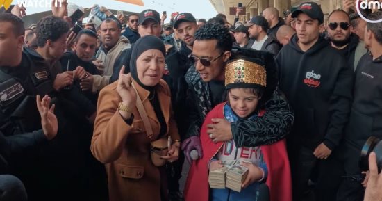 بطل سباحة من ذوى الهمم يفوز بـ 100 ألف جنيه في "مدفع رمضان"