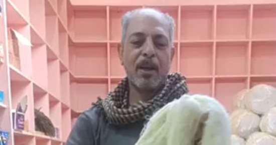 مسيحيون يصنعون القطايف والكنافة ويبيعونها للمسلمين فى شبرا.. فيديو