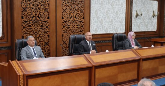 كامل الوزير: جاري ترفيق عدد من الأراضى الصناعية لطرحها على المستثمرين
