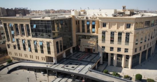 قفلوها وروحوا بيوتهم.. فضيحة إدارية بوحدة صحية بالدقهلية بعد إغلاقها تماما فى الفترة المسائية.. جولة مفاجئة للمحافظ تكشف الواقعة.. والنيابة الإدارية تحيل طاقمها الطبي للمحاكمة التأديبية