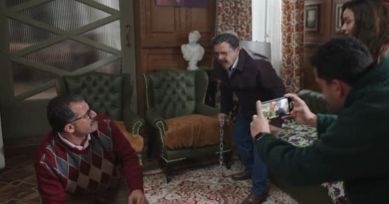 مسلسل شهادة معاملة أطفال الحلقة 11.. خلافات بين أبناء عبد الرحيم غلاب.. سما إبراهيم تمد صبرى فواز بمعلومات عن هنيدى.. سبائك الذهب سر الخلاف بين غلاب والكف.. وصحفى يفضح دور هنيدى فى وقف حملة ضد فساد غلاب