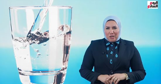 الإفراط في شرب الماء.. متى تتحول الفائدة إلى خطر؟