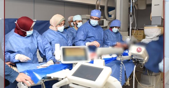 مستشفيات جامعة عين شمس تجرى 20 حالة ناجحة لزراعة الصمام الرئوى بالقسطرة