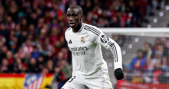 ريال مدريد يكشف عن طبيعة إصابة مدافعه ميندي أمام أتلتيكو