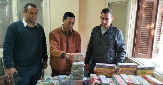 ضبط 176 مخالفة تموينية بالمنيا ومصادرة 900 قطعة ألعاب نارية فى حملات رقابية مكثفة