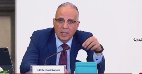 وزير الرى يصل بوروندى للمشاركة فى اجتماعات مجلس وزراء حوض النيل