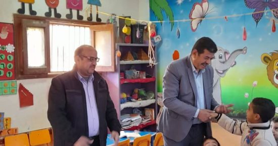 مدير تعليم سوهاج يتابع انتظام الدراسة بمدرسة نجع ونينة البحرى