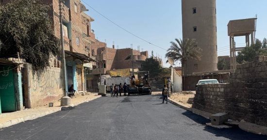 محافظ الجيزة: رصف وتطوير 5 شوارع حيوية فى قرى أطفيح