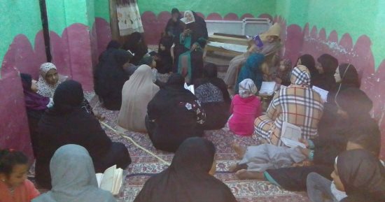 أوقاف الأقصر تنظم دروس الواعظات الرمضانية للسيدات في المساجد.. صور