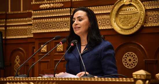 وزيرة التضامن الاجتماعى: تسليم 10 آلاف بطاقة خدمات متكاملة بعد العيد
