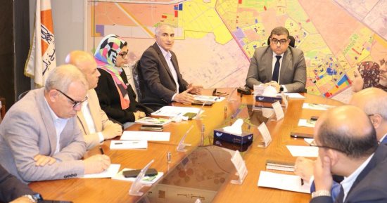 وزير الإسكان يستعرض مشروع قانون بتعديل بعض أحكام قانون البناء