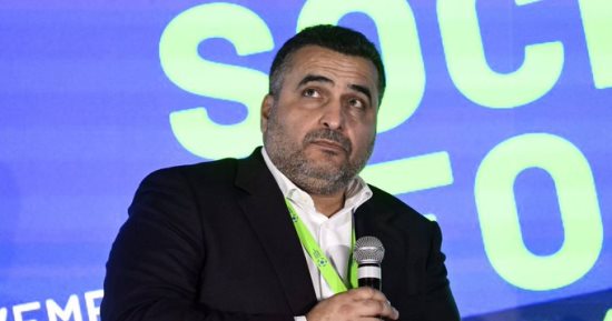 استقالة مهندس صفقات النجوم في الدوري السعودي