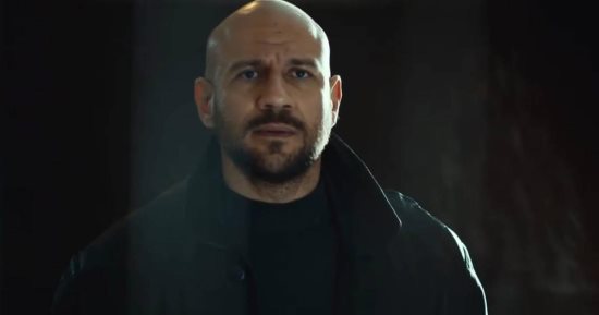 مسلسل الغاوي الحلقة 15.. الخواجة يطلب من شمس عدم قتله بعد اقتحام الفيلا