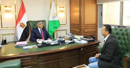 محافظ الجيزة يكلف رئيس هيئة النظافة بمتابعة أداء شركات الجمع السكنى 