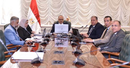 وزير العمل: تسليم 750 عقد عمل للشباب بينهم 179 عقدا لذوى همم
