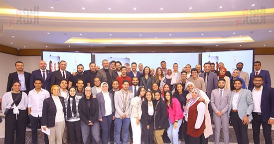 وزيرة التضامن تكرم صناع مسلسل ولاد الشمس وتشكر الشركة المتحدة 
