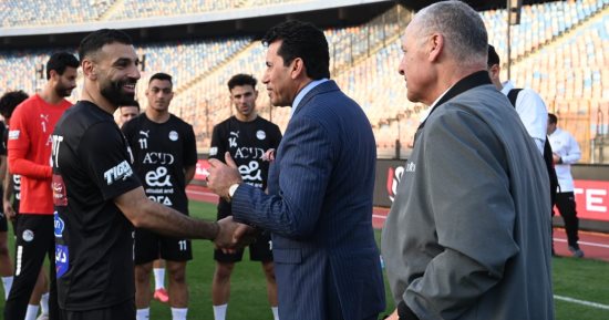 وزير الرياضة يهنئ منتخب مصر بالفوز على إثيوبيا ويطالب الجماهير بحضور لقاء سيراليون