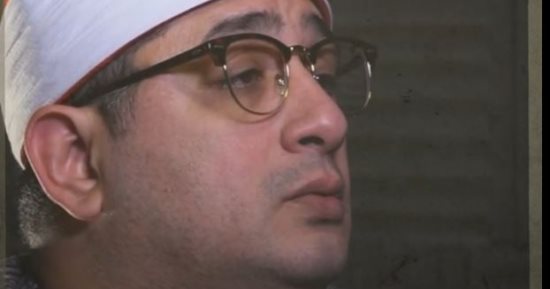 صوته يخترق القلوب.. آيات من القرآن الحكيم للقارئ الشيخ محمود الشحات أنور