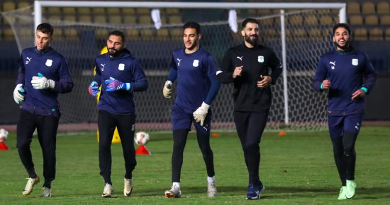 بوجلبان يفاضل بين جاد وحمدي لحراسة مرمى المصري أمام البنك الأهلي