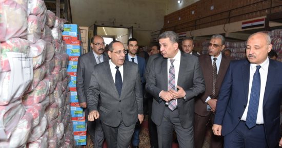 "التموين" تتابع إنتاج الخبز المدعم للمواطنين وتوافر السلع بالمجمعات الاستهلاكية