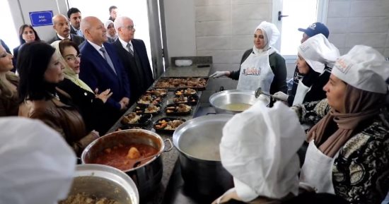محافظ القاهرة يتفقد مطبخ المصرية بالأسمرات