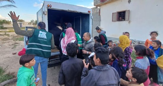 التحالف الوطنى يواصل جهوده في شمال سيناء بتوزيع وجبات إفطار خلال شهر رمضان