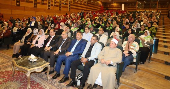 محافظ المنيا خلال حفل تكريم الأمهات المثاليات: الأم أيقونة العطاء ودورها عظيم