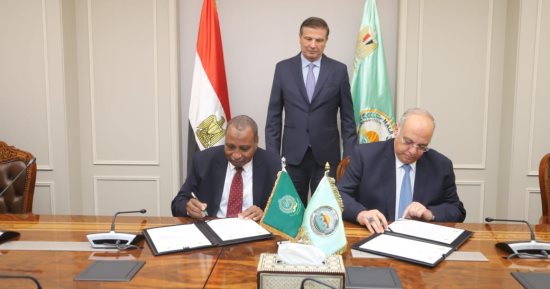 وزير الزراعة يشهد توقيع بروتوكولين تعاون بين مركزى البحوث والمنظمة العربية للتنمية