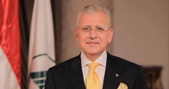 مصطفى مجاهد يشيد بدور الرئيس السيسي فى الاستقرار الإقليمي