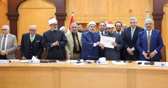 عبد الله عمار يحصد المركز الأول فى حفظ القرآن الكريم بالقراءات بجامعات الأزهر