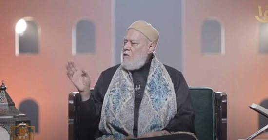 طفلة تسأل: هل ربنا هيحاسبنا إننا مش قادرين نعمل حاجة لغزة؟ وعلى جمعة يرد