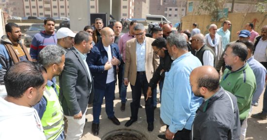 محافظ الجيزة يطلق التشغيل التجريبى لخط صرف صحى لحل مشكلة الطفح ببشتيل